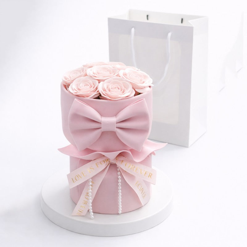 Bloemenbox, boeket van geurende zeepbloemen in een doos van 8 stuks